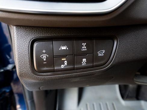 Used 2020 Hyundai Santa Fe Limited image 13