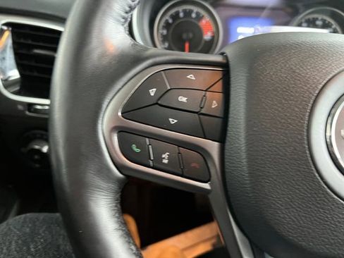 Used 2021 Jeep Cherokee Limited image 18