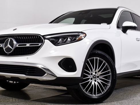 Certified 2025 Mercedes-Benz GLC 300 image 7