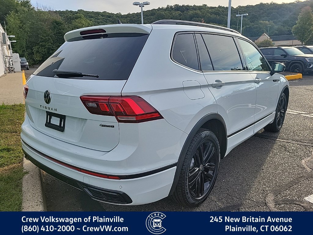 Certified 2022 Volkswagen Tiguan SE R-Line AWD/4WD image 3