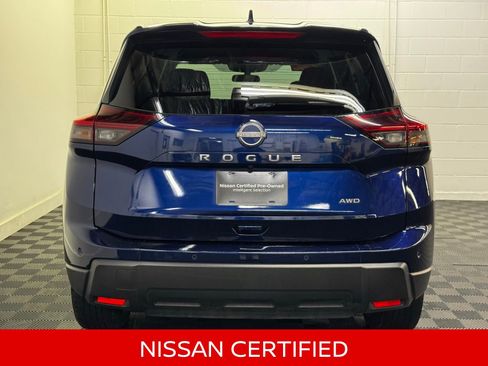 Certified 2025 Nissan Rogue SV image 10