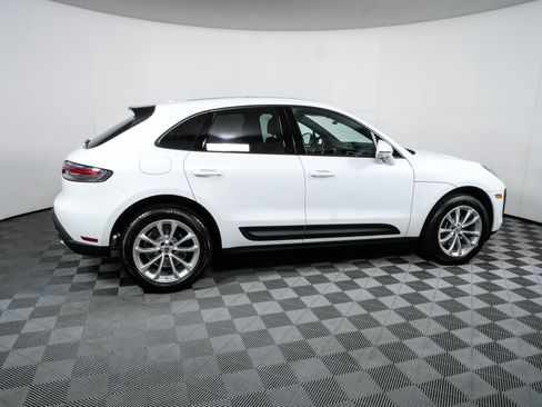 New 2026 Porsche Macan AWD/4WD image 30