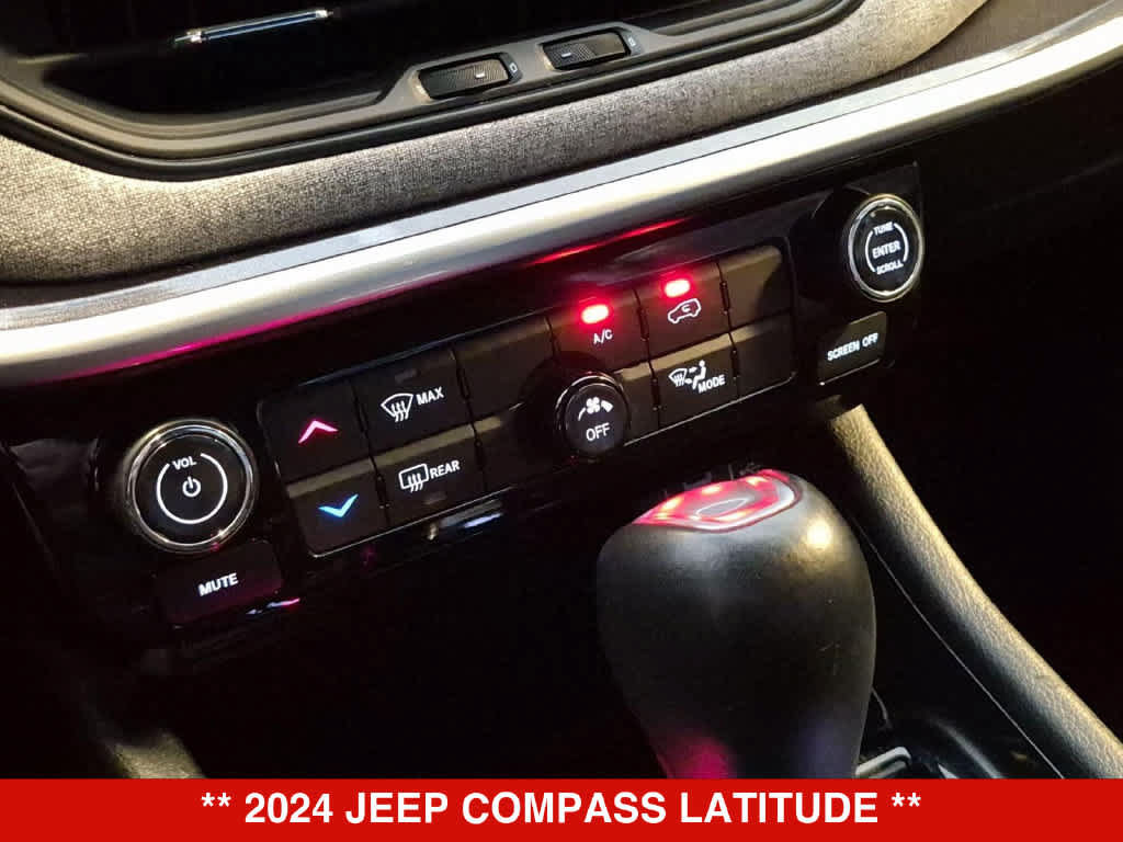 Used 2024 Jeep Compass Latitude AWD/4WD image 28