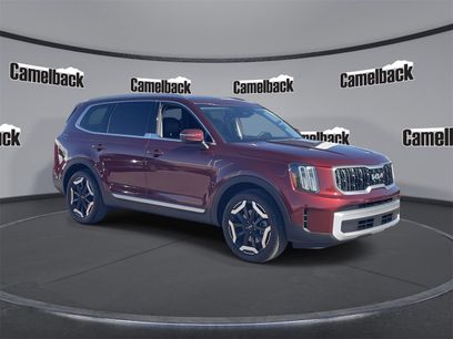Used 2024 Kia Telluride EX w/ EX Captain's Chair Package