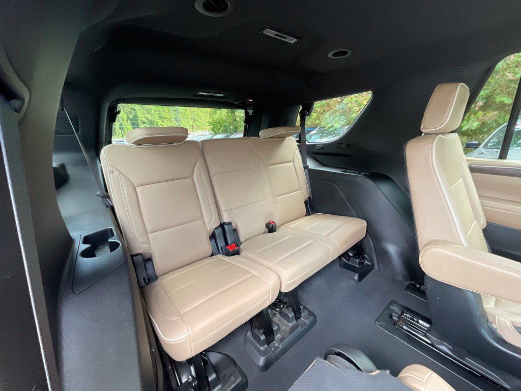 Used 2023 Chevrolet Tahoe Premier AWD/4WD image 25