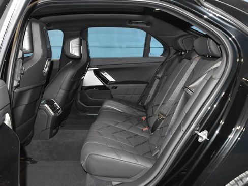 Certified 2024 BMW i7 xDrive60 image 15