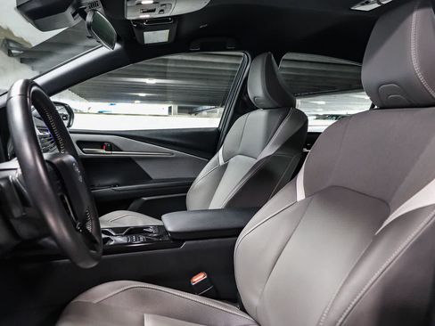 Certified 2025 Toyota Camry SE FWD image 19