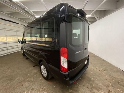 Used 2023 Ford Transit 350 XLT image 4