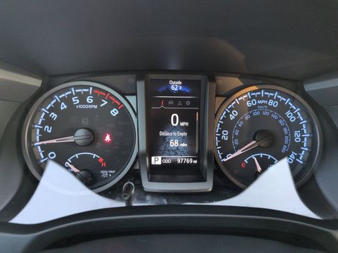Used 2023 Toyota Tacoma TRD Off-Road AWD/4WD image 15