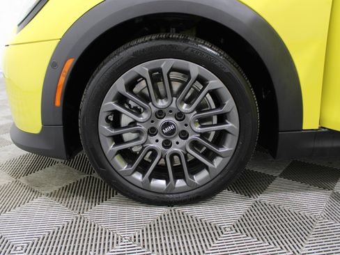 Used 2025 MINI Cooper S image 31