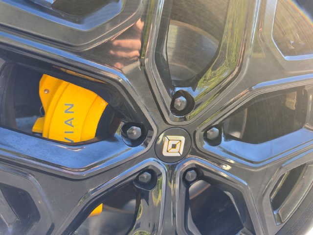 Used 2022 Rivian R1S Launch Edition Quad AWD/4WD image 10