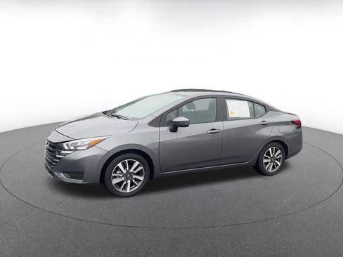Used 2025 Nissan Versa SV FWD image 8