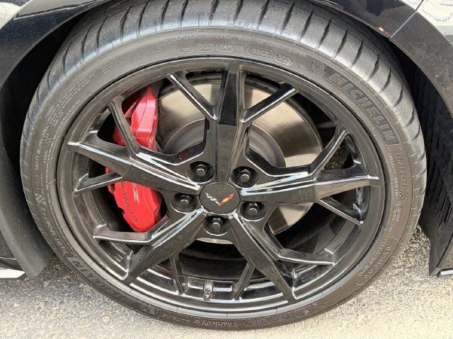 Used 2023 Chevrolet Corvette Stingray Preferred Cpe w/ Z51 Performance Package RWD image 4