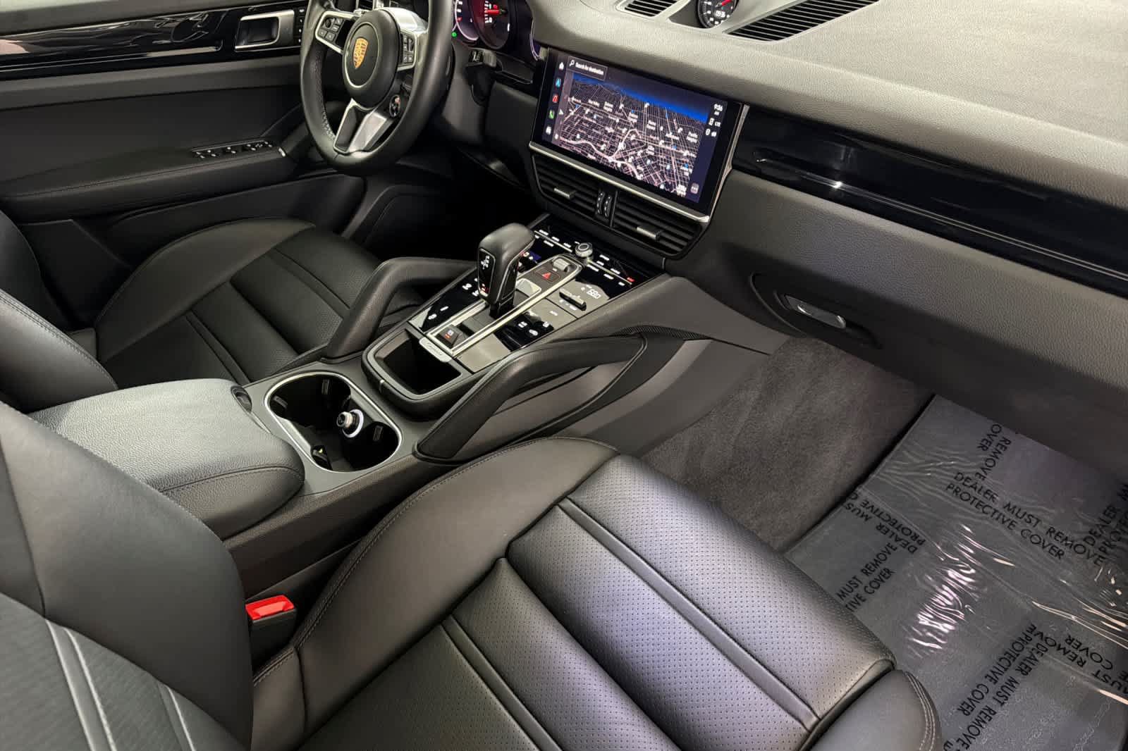 Used 2022 Porsche Cayenne Coupe AWD/4WD image 16
