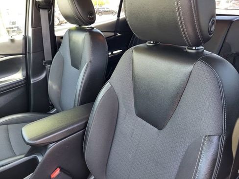 Used 2025 Buick Encore GX Preferred FWD image 18