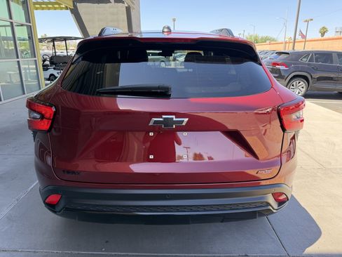 Used 2024 Chevrolet Trax RS w/ Driver Confidence Package FWD image 13