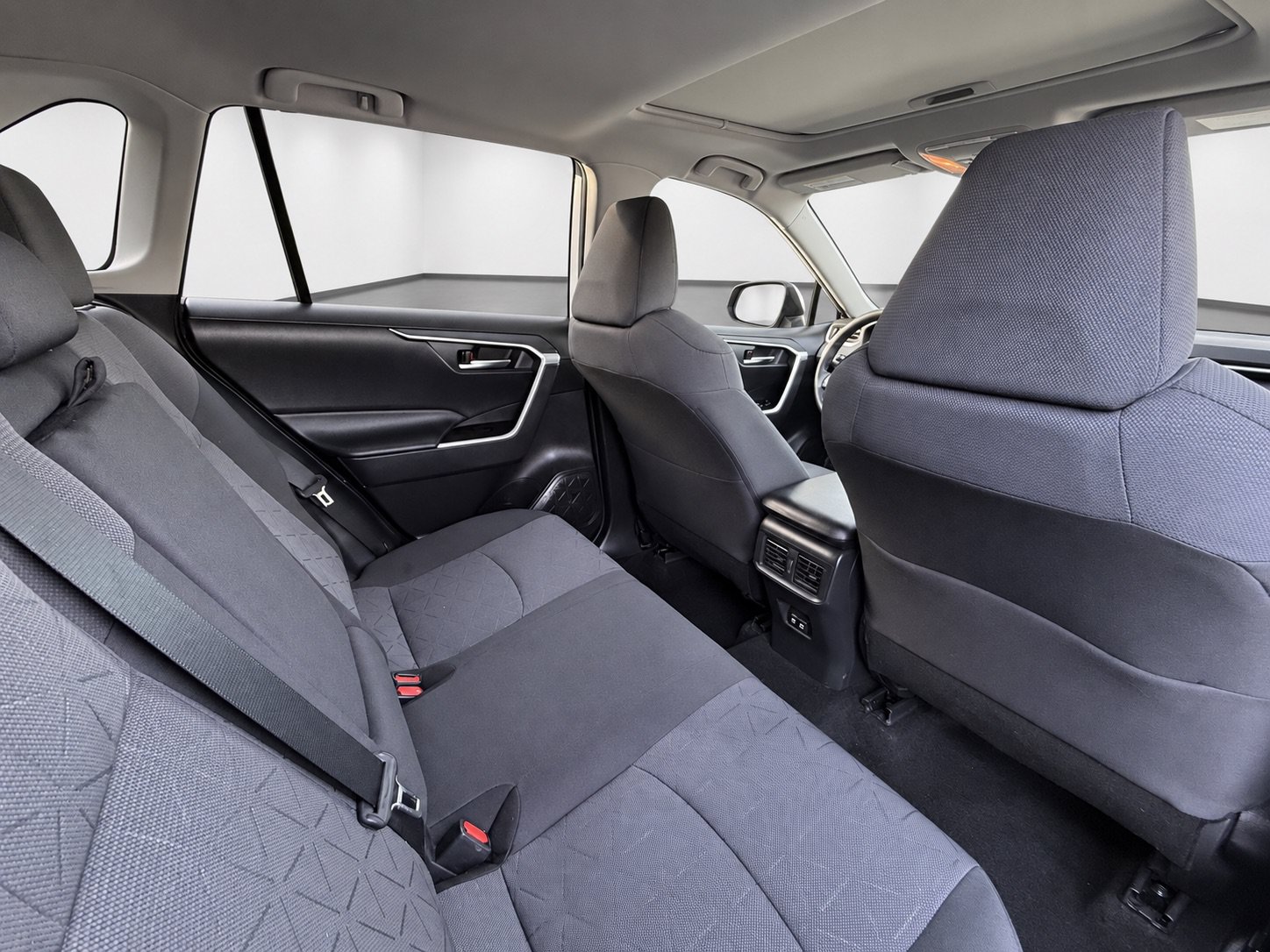 Used 2020 Toyota RAV4 XLE w/ Convenience Package AWD/4WD image 30