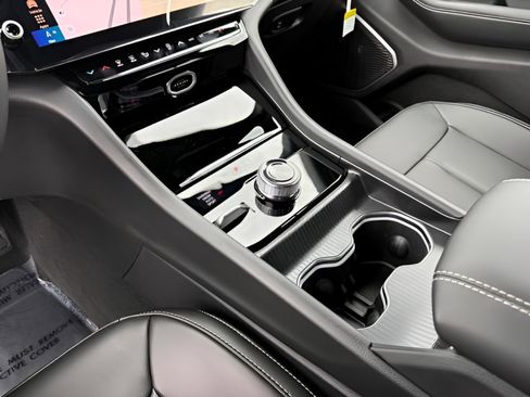 New 2026 Jeep Grand Cherokee L Limited AWD/4WD image 25