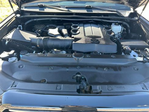 Used 2024 Toyota 4Runner SR5 image 33