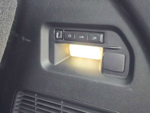 Used 2023 Ford Explorer Platinum w/ Technology Package image 35