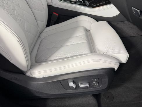 Used 2024 BMW X5 sDrive40i w/ Premium Package RWD image 14