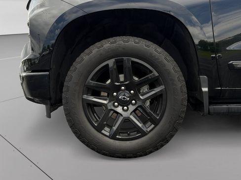 Used 2024 Chevrolet Silverado 1500 High Country w/ Midnight Edition AWD/4WD image 11