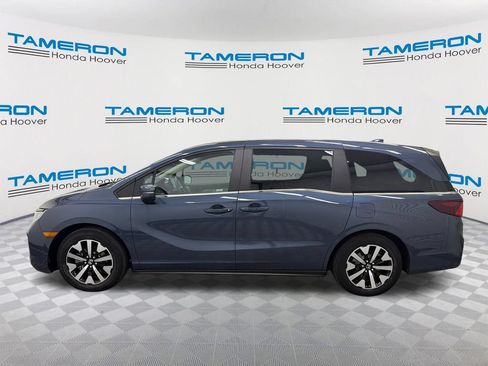 Used 2025 Honda Odyssey EX-L image 2
