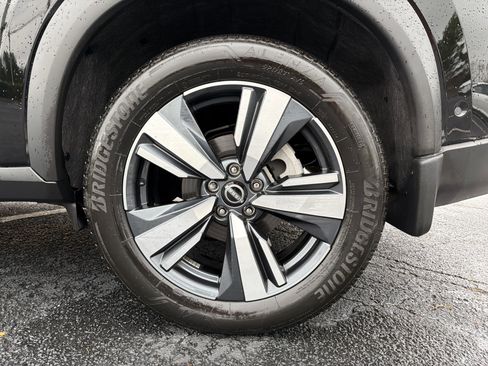 Used 2024 Nissan Rogue SL w/ SL Premium Package image 20