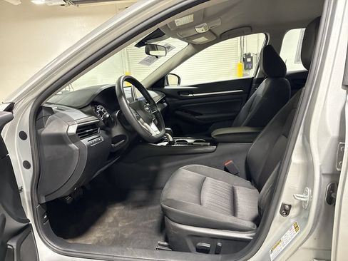 Used 2023 Nissan Altima 2.5 SV FWD image 19