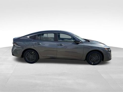 New 2026 Nissan Sentra SV w/ SV Convenience Package FWD image 9