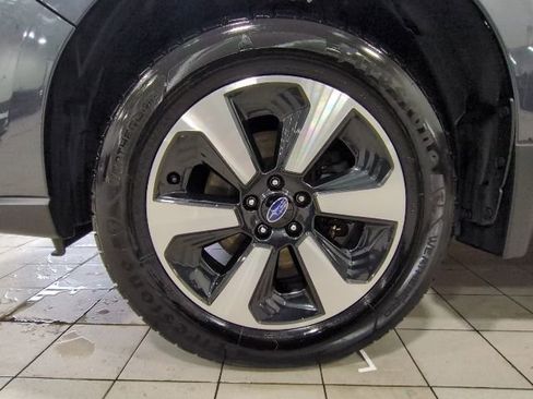 Used 2017 Subaru Forester 2.5i Limited image 18