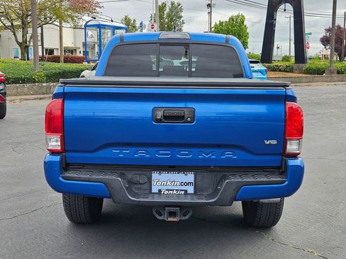 Used 2016 Toyota Tacoma TRD Sport w/ Exterior Package RWD image 5