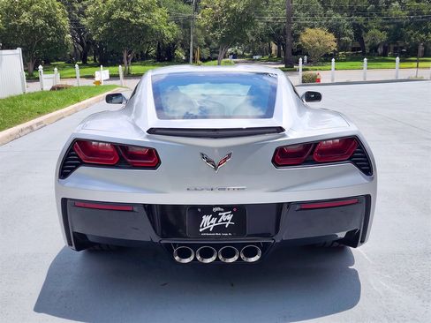 Used 2019 Chevrolet Corvette Stingray Coupe w/ Battery Protection Package RWD image 15