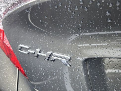 Used 2021 Toyota C-HR LE FWD image 11