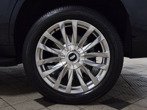 Used 2021 Cadillac Escalade Premium Luxury w/ Driver Assist Tech Package image 28