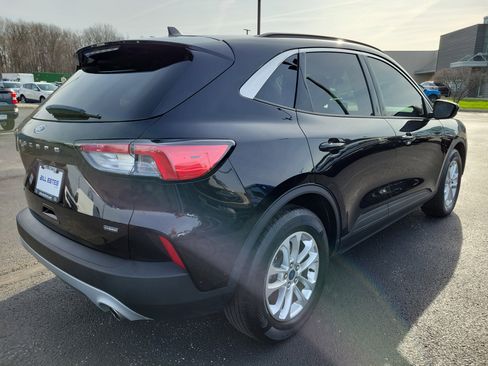 Used 2021 Ford Escape SE w/ Convenience Package image 4