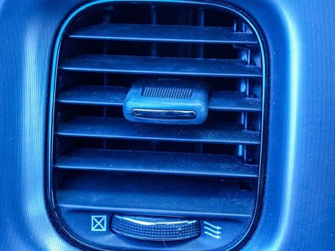 Used 2019 Dodge Charger SXT w/ Blacktop Package image 28