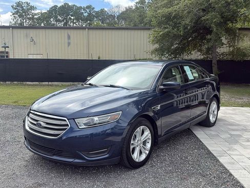 Used 2017 Ford Taurus SEL FWD image 7