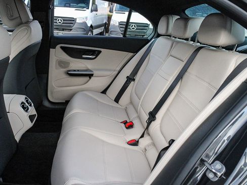 Certified 2025 Mercedes-Benz C 300 4MATIC Sedan image 18