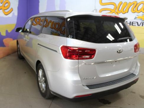Used 2019 Kia Sedona EX FWD image 6
