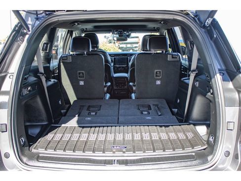 Used 2023 Jeep Grand Cherokee L Laredo AWD/4WD image 14