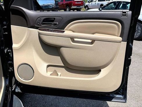 Used 2014 GMC Yukon XL Denali image 26