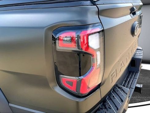 Used 2025 Ford Ranger Raptor AWD/4WD image 24