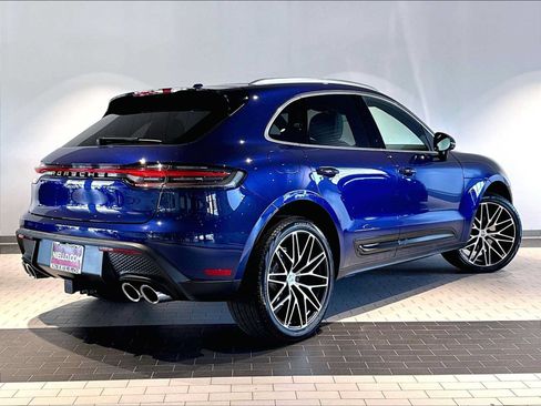 Used 2026 Porsche Macan AWD/4WD image 10