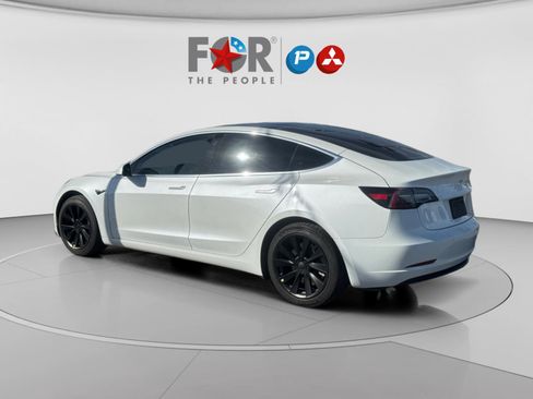 Used 2019 Tesla Model 3 Mid Range image 3
