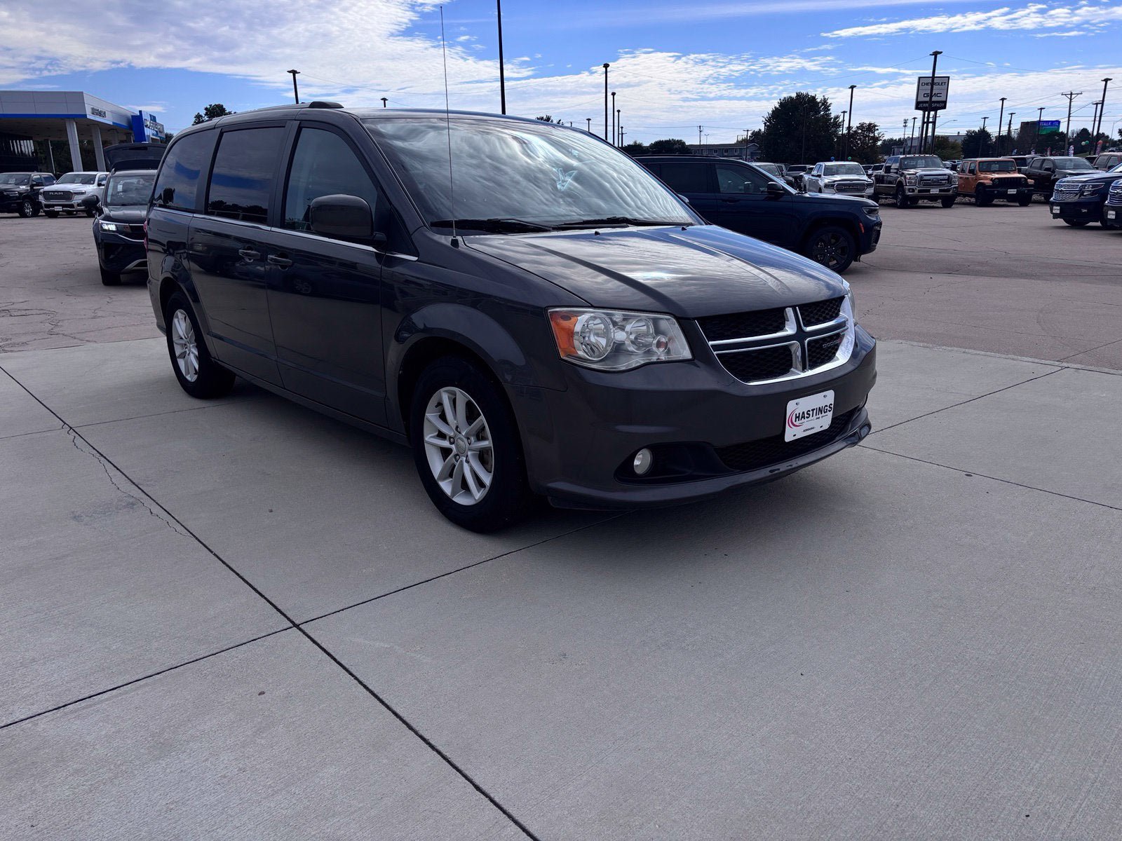 Used 2019 Dodge Grand Caravan SXT FWD image 8