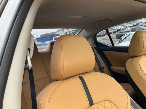 Used 2020 Nissan Sentra SV w/ SV Premium Package image 59