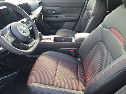 New 2026 Nissan Kicks SR w/ Cold Weather Package image 26