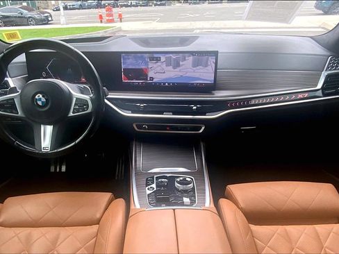 Used 2024 BMW X7 xDrive40i w/ Executive Package AWD/4WD image 15