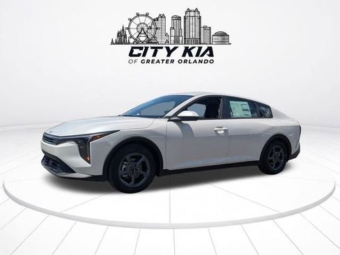New 2026 Kia K4 FWD image 2